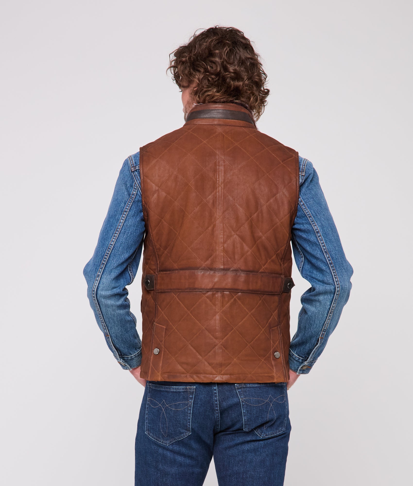 Vail Quilted Leather Vest :: Bourbon - Image 11