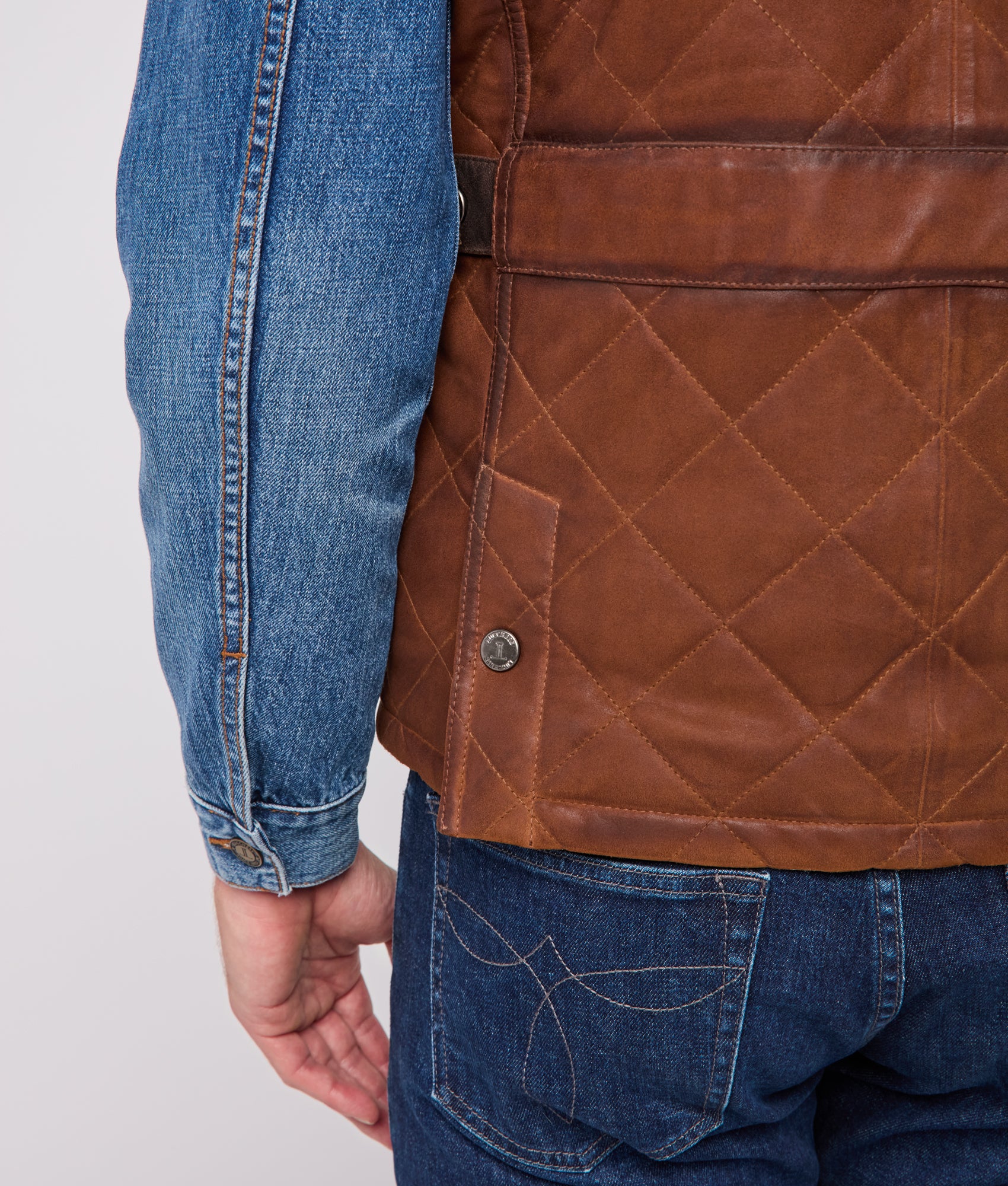 Vail Quilted Leather Vest :: Bourbon - Image 5