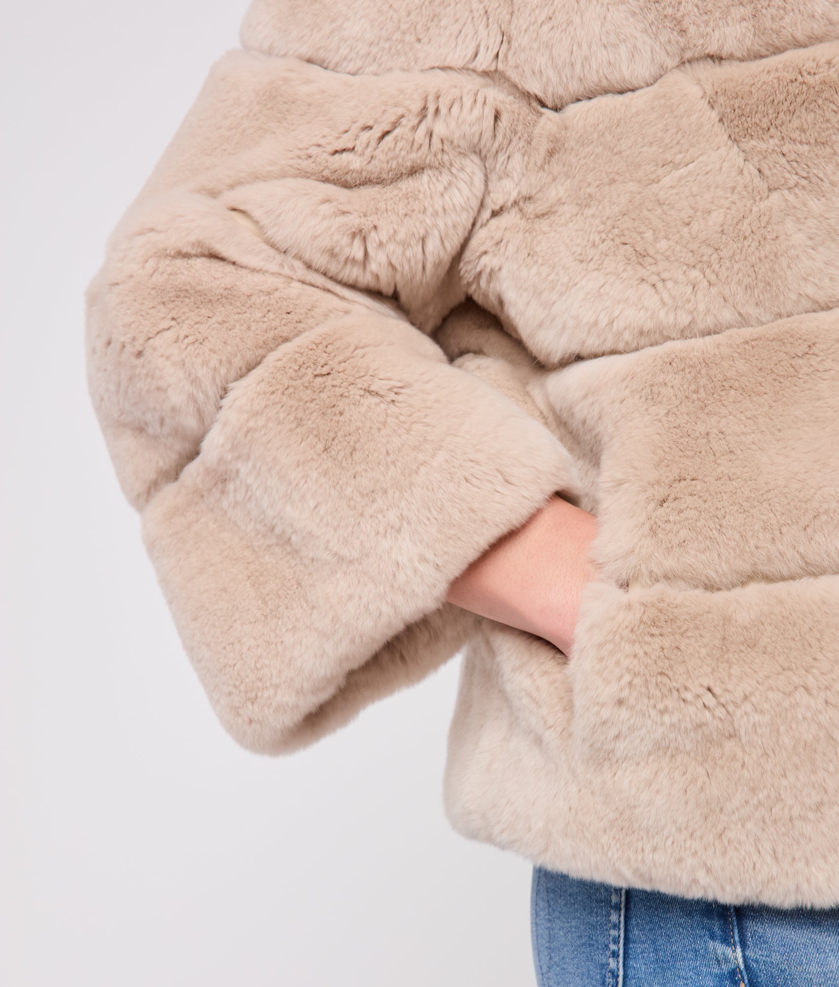 Leona Fur Coat :: Beige - Image 5