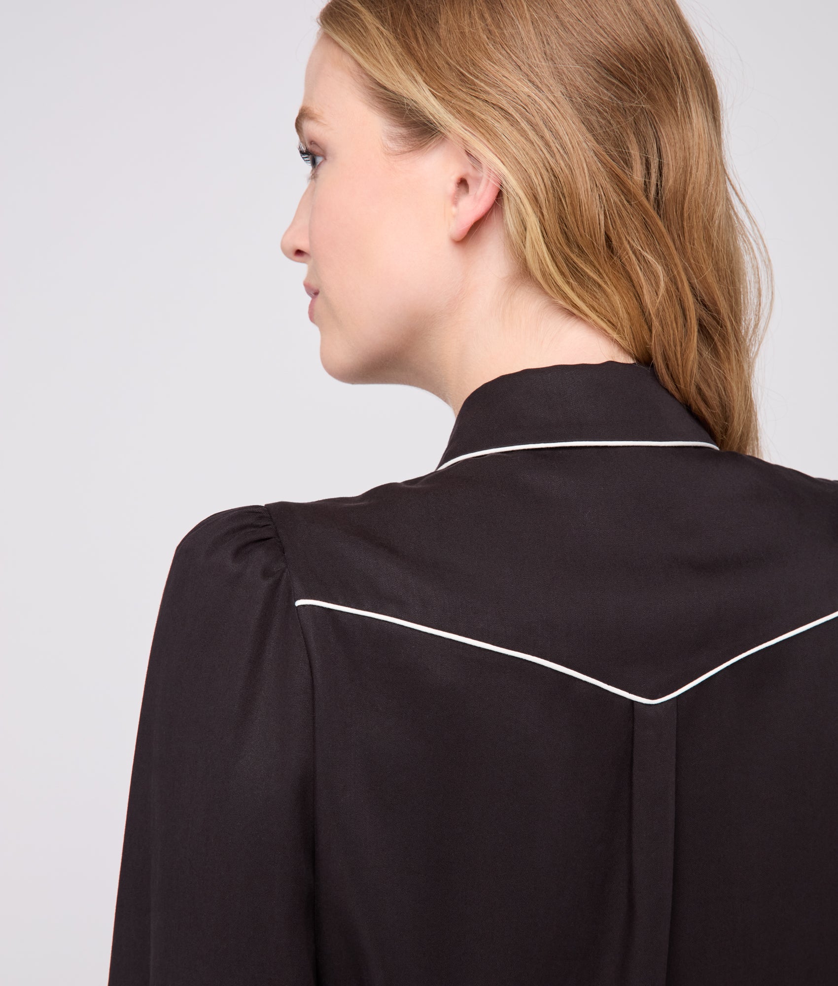 Elizabeth Blouse :: Black - Image 11