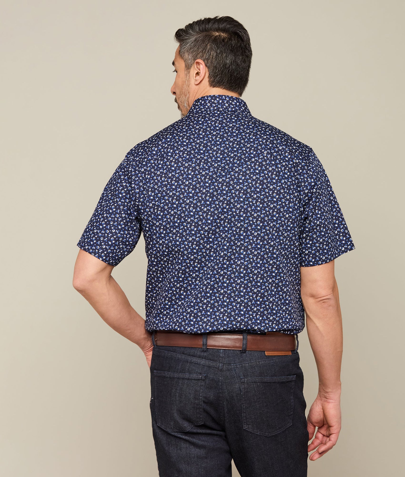 Austin Classic Fit :: Blue On Navy Floral Print - Image 3