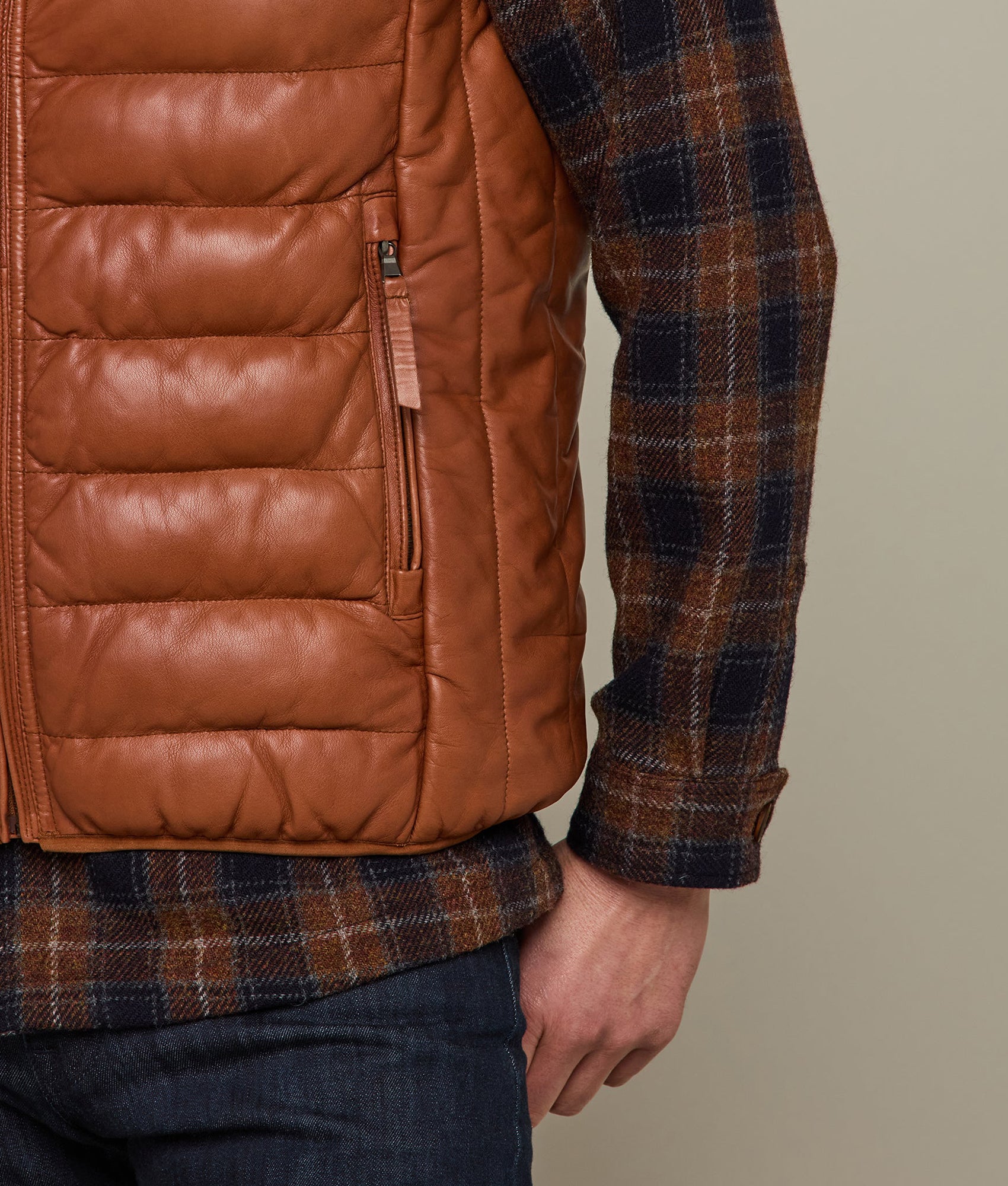 Men's Leather Puffer Vest :: Cognac - Image 5
